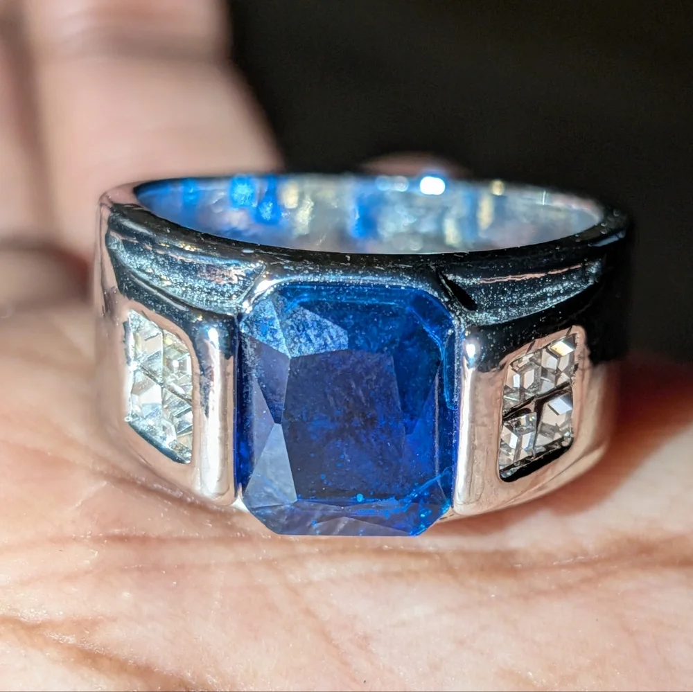 Men's Elegant Ring with Blue Gemstone Sz 10